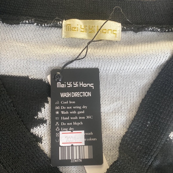 NWT Mei Yi Yi Hong skull cardigan womens size small - Picture 2 of 3